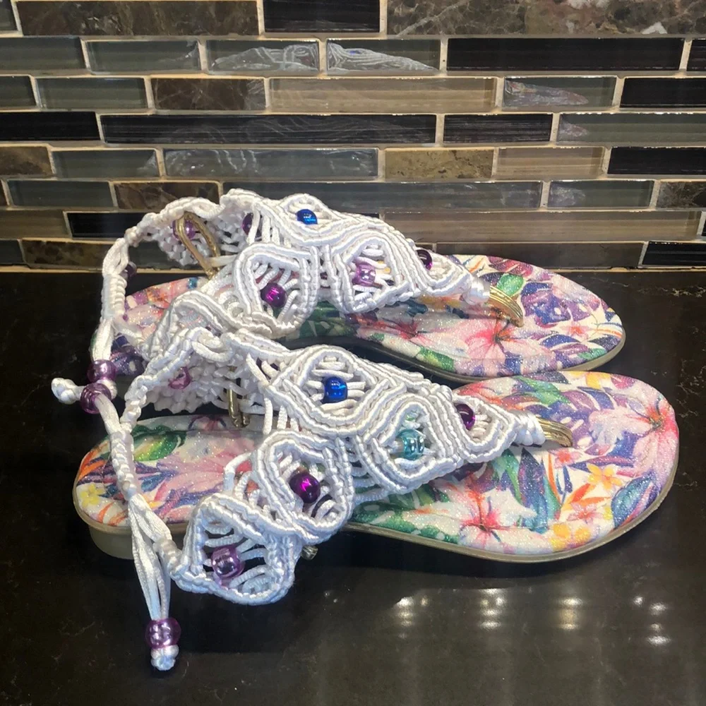 NWOT Girls custom‎ macrame sandals